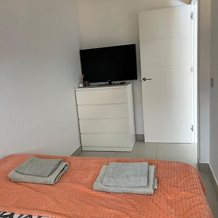 Beach Apartment Торевиеха Екстериор снимка