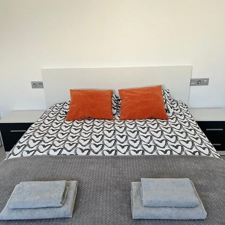 Beach Apartment Торевиеха Екстериор снимка