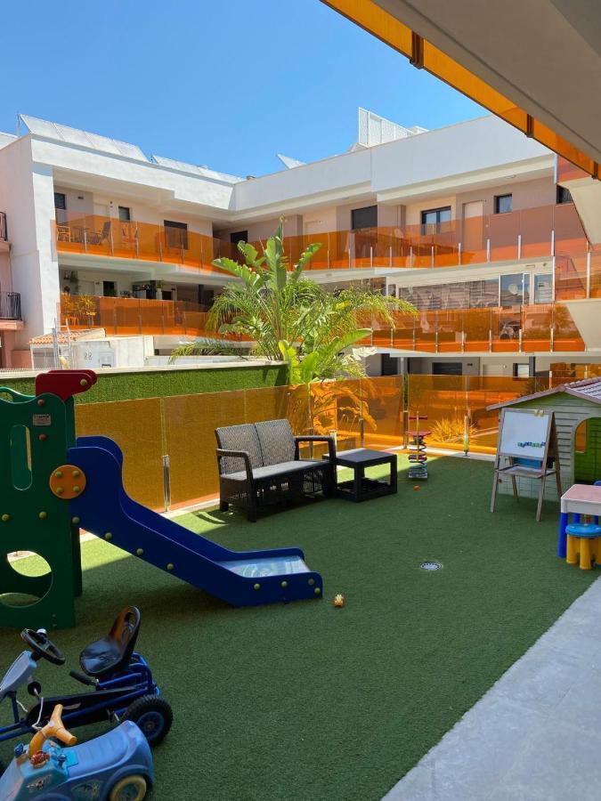 Beach Apartment Торевиеха Екстериор снимка