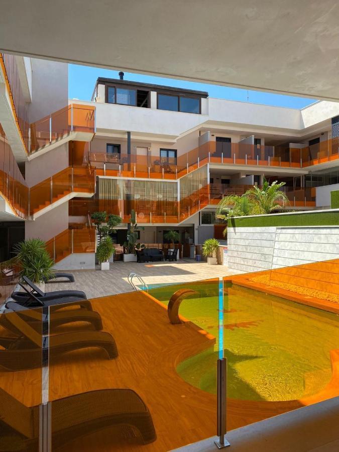 Beach Apartment Торевиеха Екстериор снимка