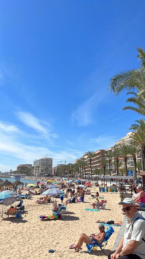 Beach Apartment Торевиеха Екстериор снимка