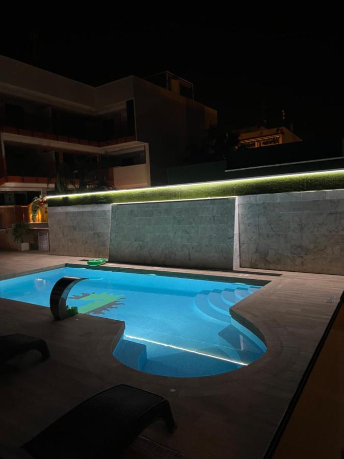 Beach Apartment Торевиеха Екстериор снимка