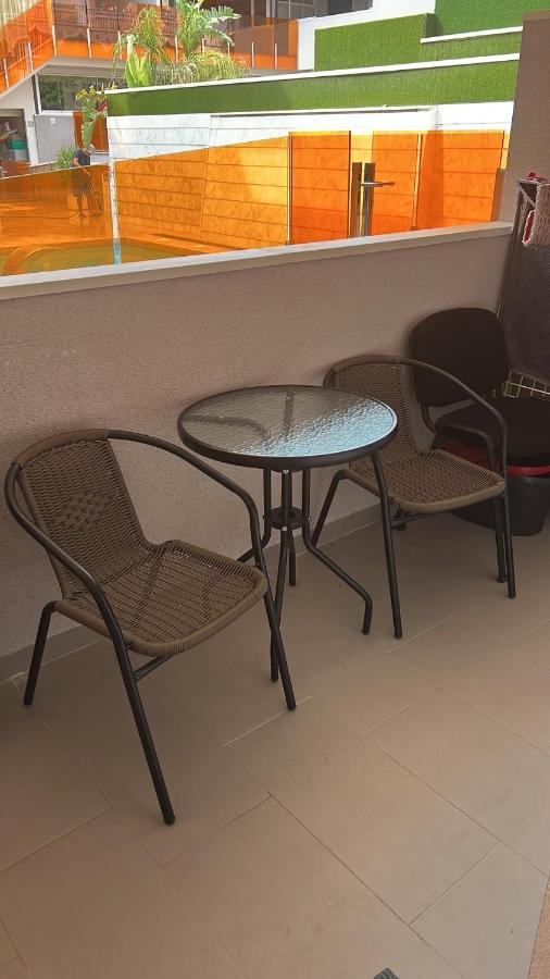 Beach Apartment Торевиеха Екстериор снимка